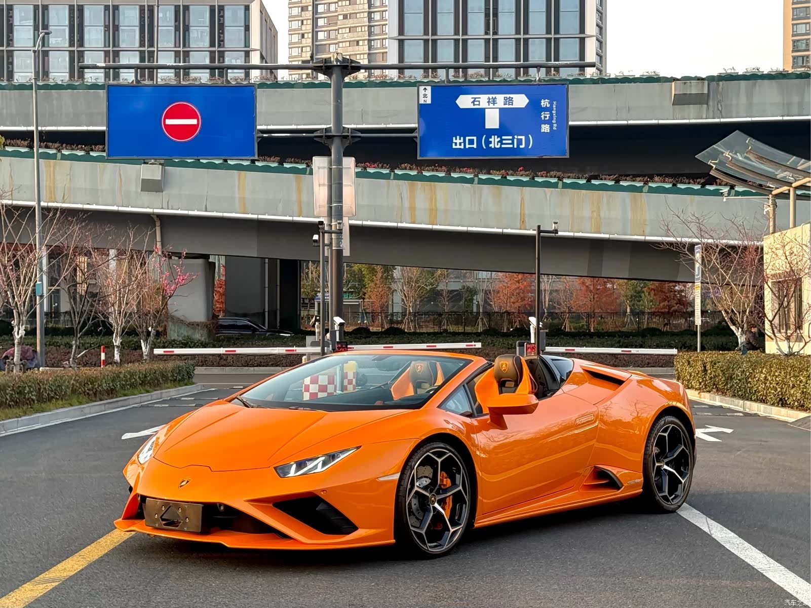 Lamborghini Huracán, 2023 3