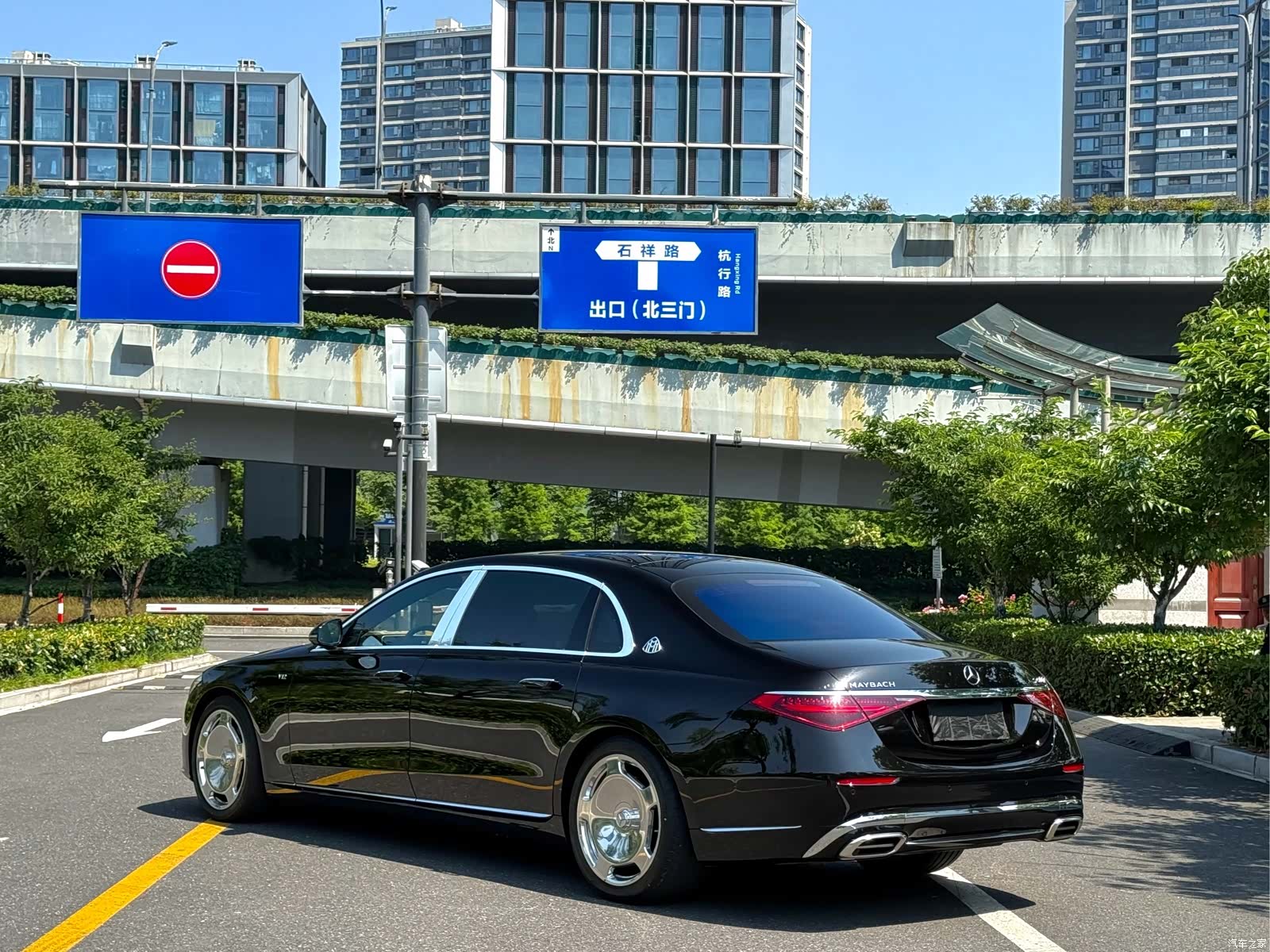 Maybach S-Class, 2023 9