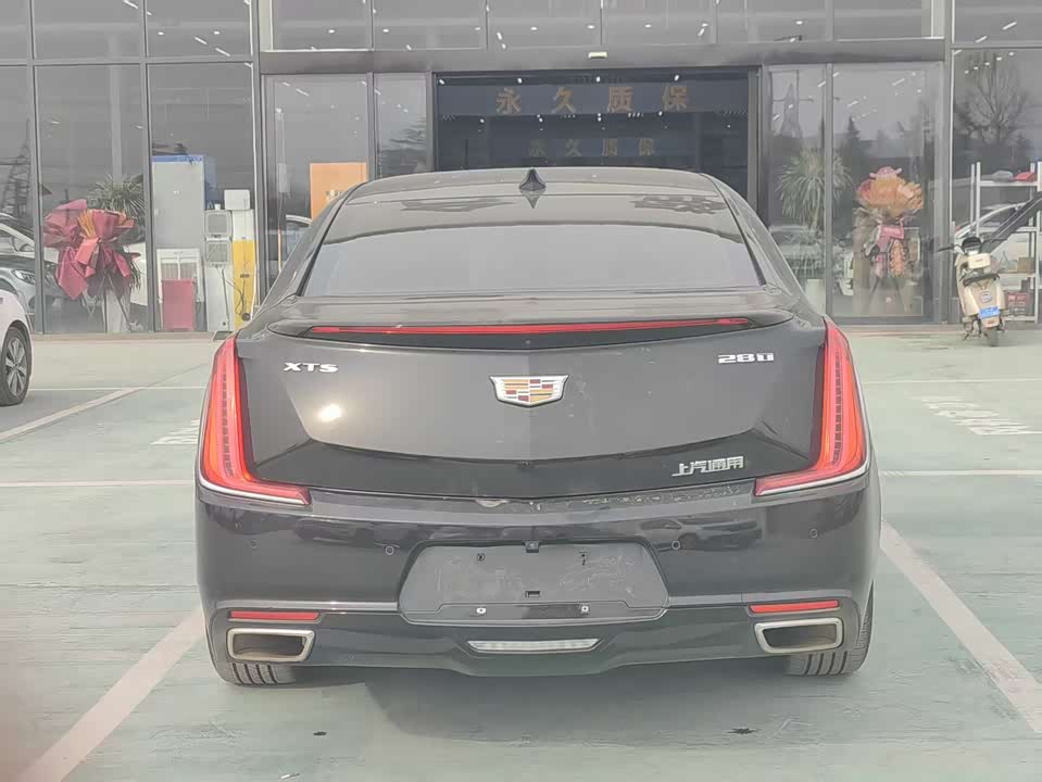 Cadillac XTS