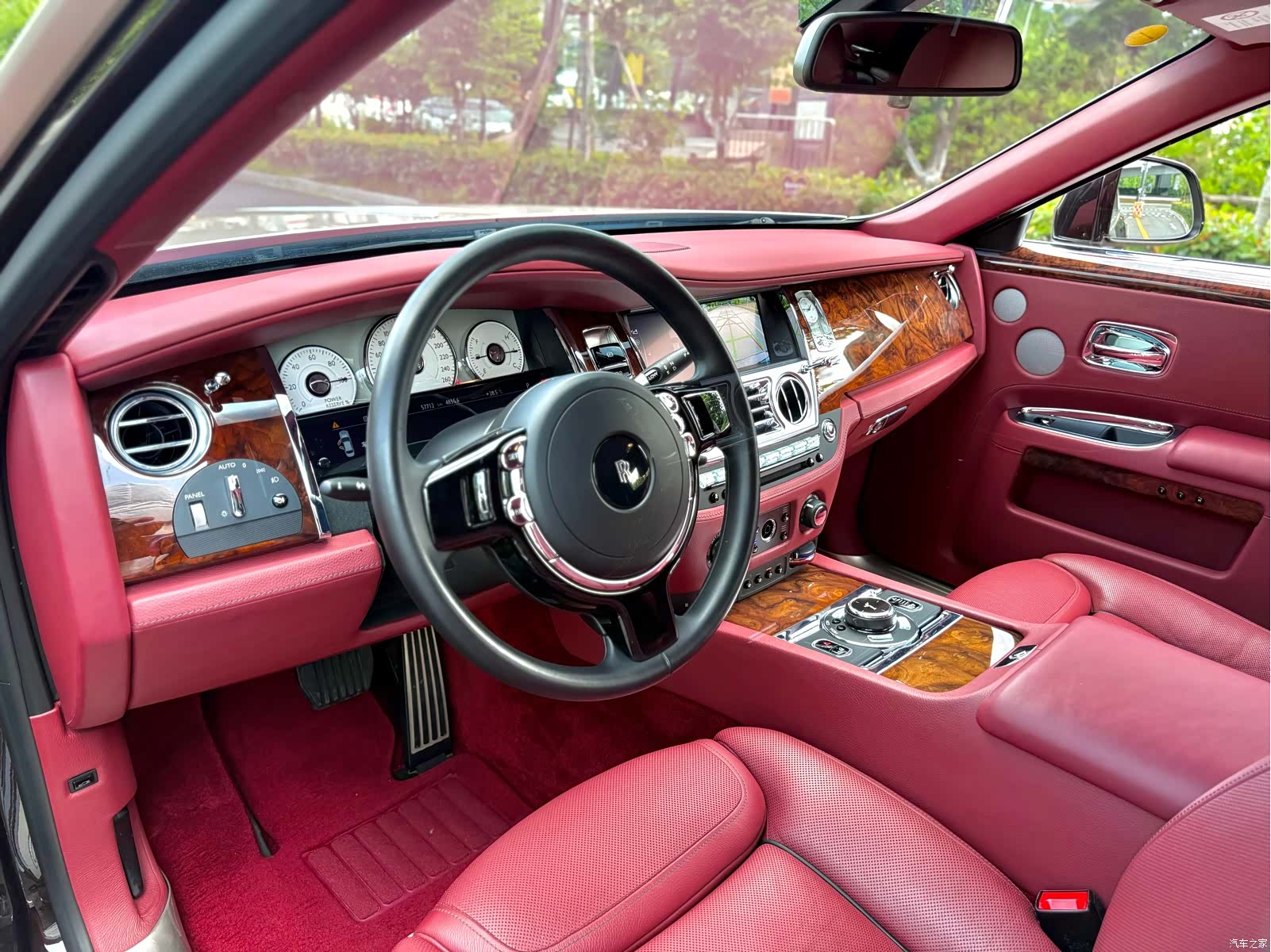 Rolls-Royce Ghost, 2018 4