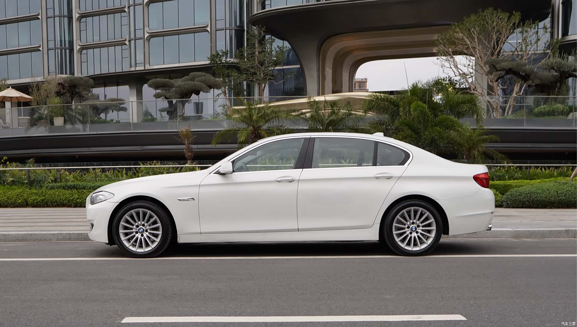 BMW 5 Series, 2012 4