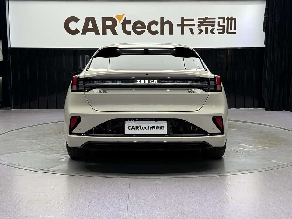 Zeekr 001