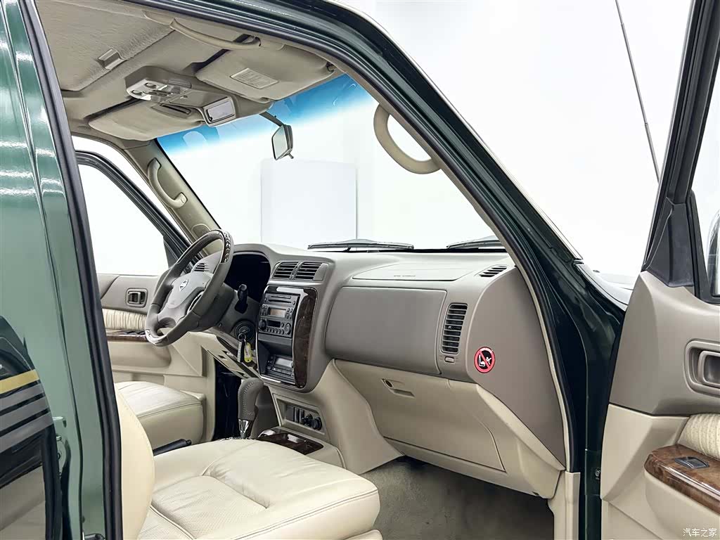 Nissan Patrol, 2004 8