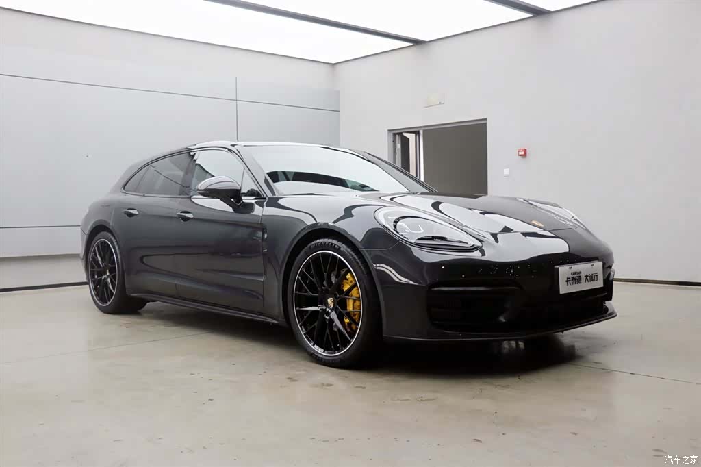 Porsche Panamera, 2023 25