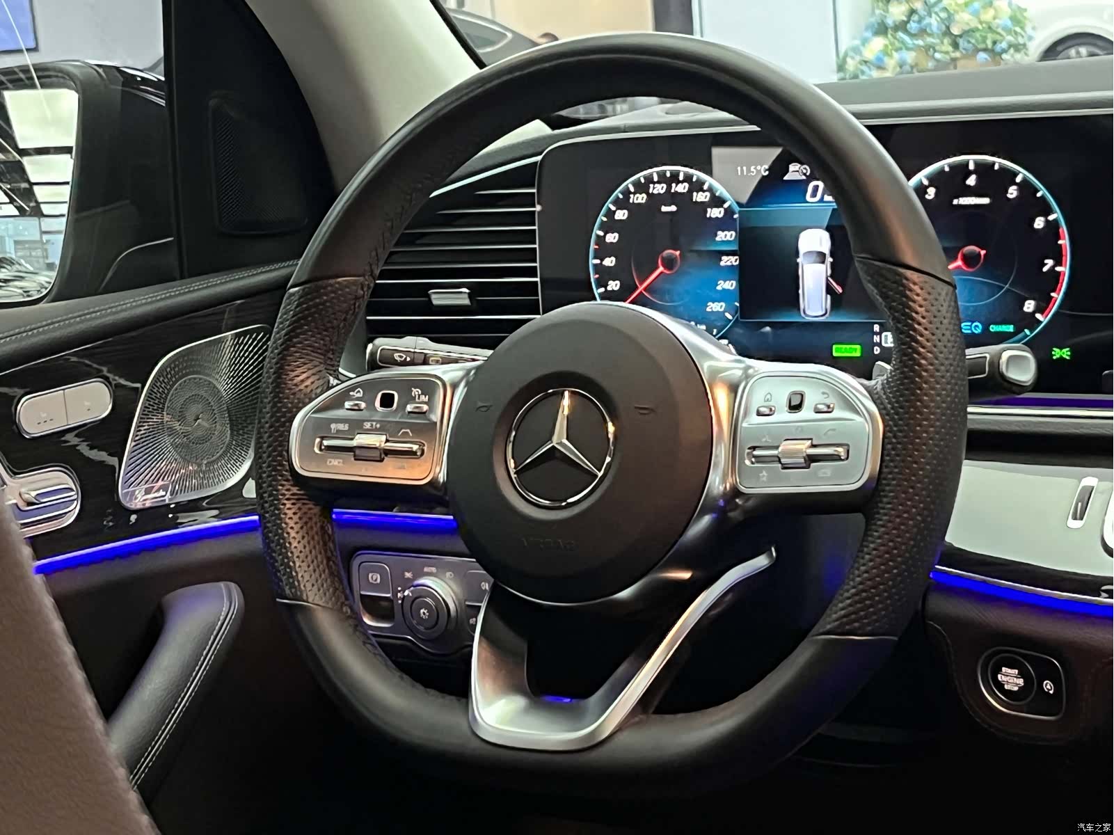 Mercedes-Benz GLS, 2024 16