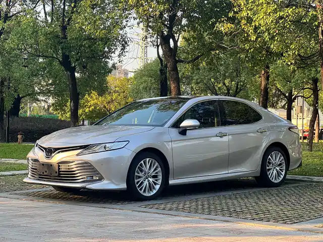 Toyota Camry 2020 — купить из Китая под заказ