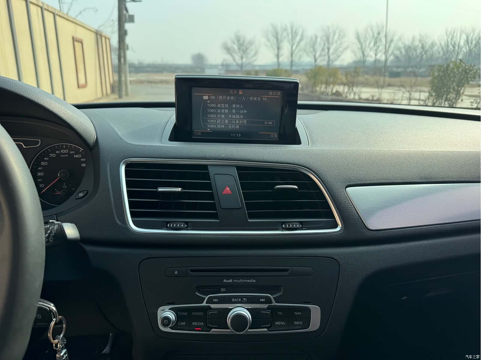 Audi Q3, 2013 16
