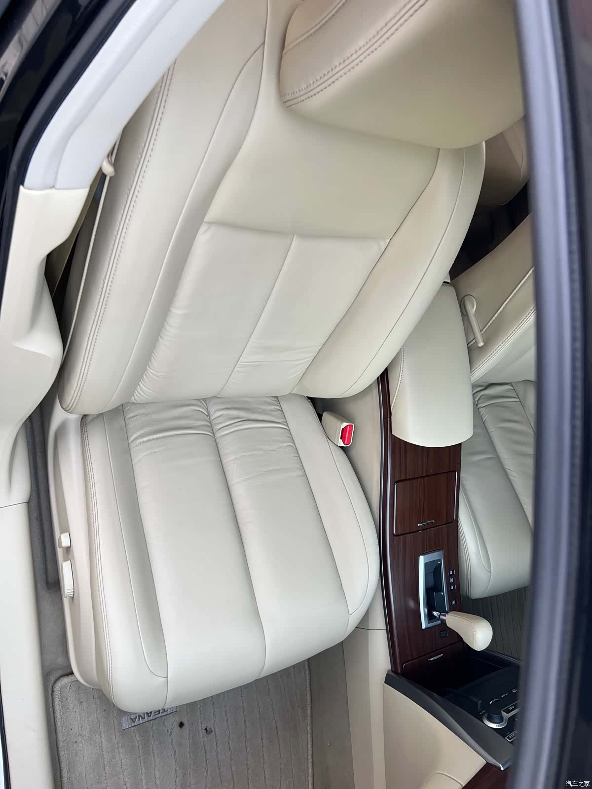 Nissan Teana, 2010 18