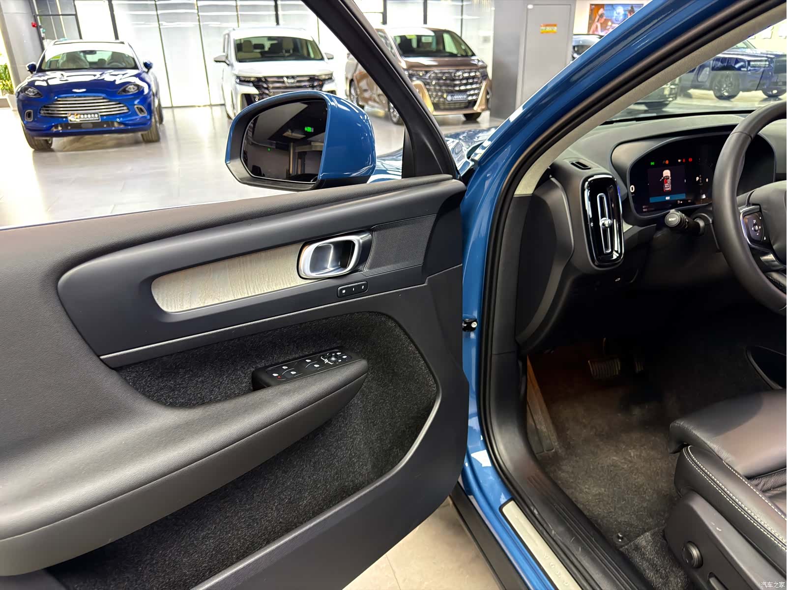 Volvo XC40, 2023 8