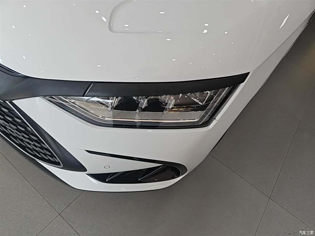 BYD Han, 2023 18