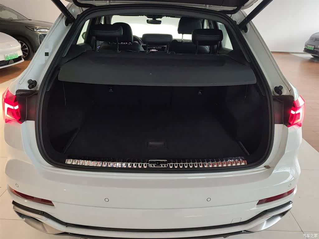 Audi Q3, 2024 15