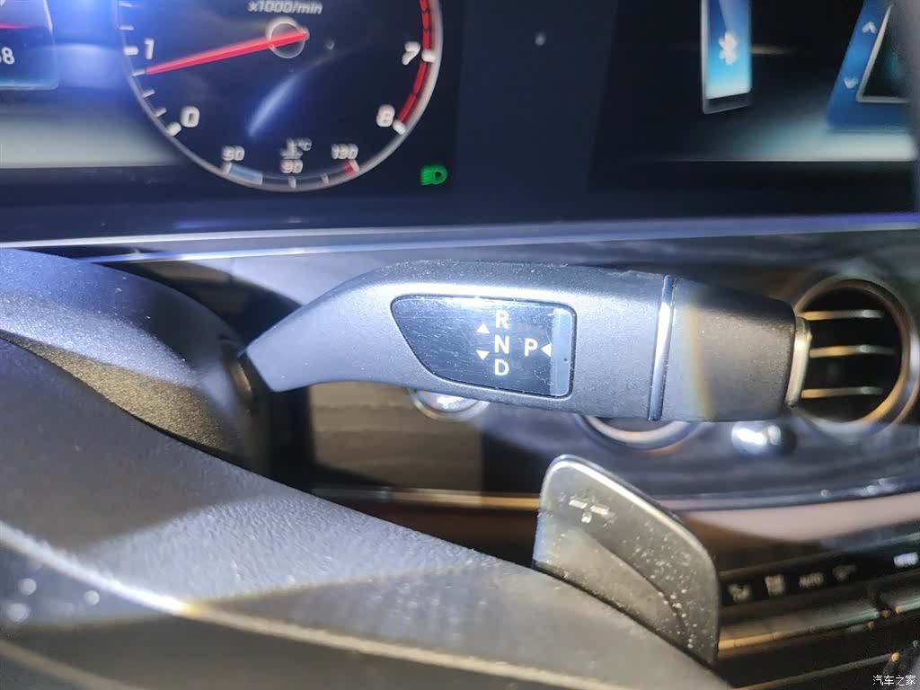 Mercedes-Benz E-Class, 2019 15
