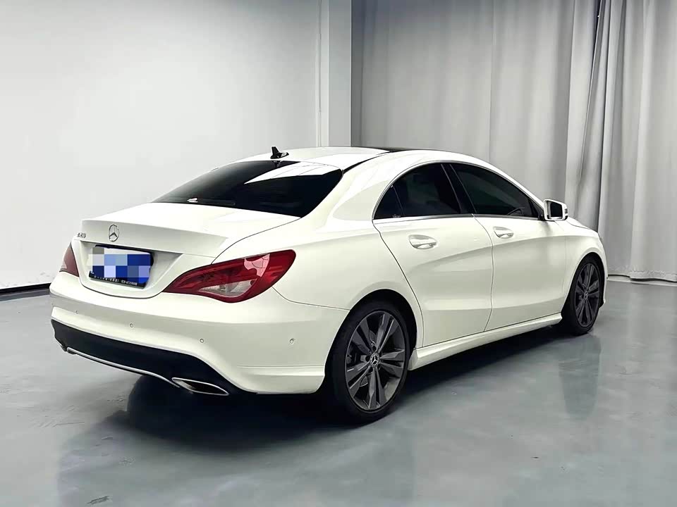 Mercedes-Benz CLA