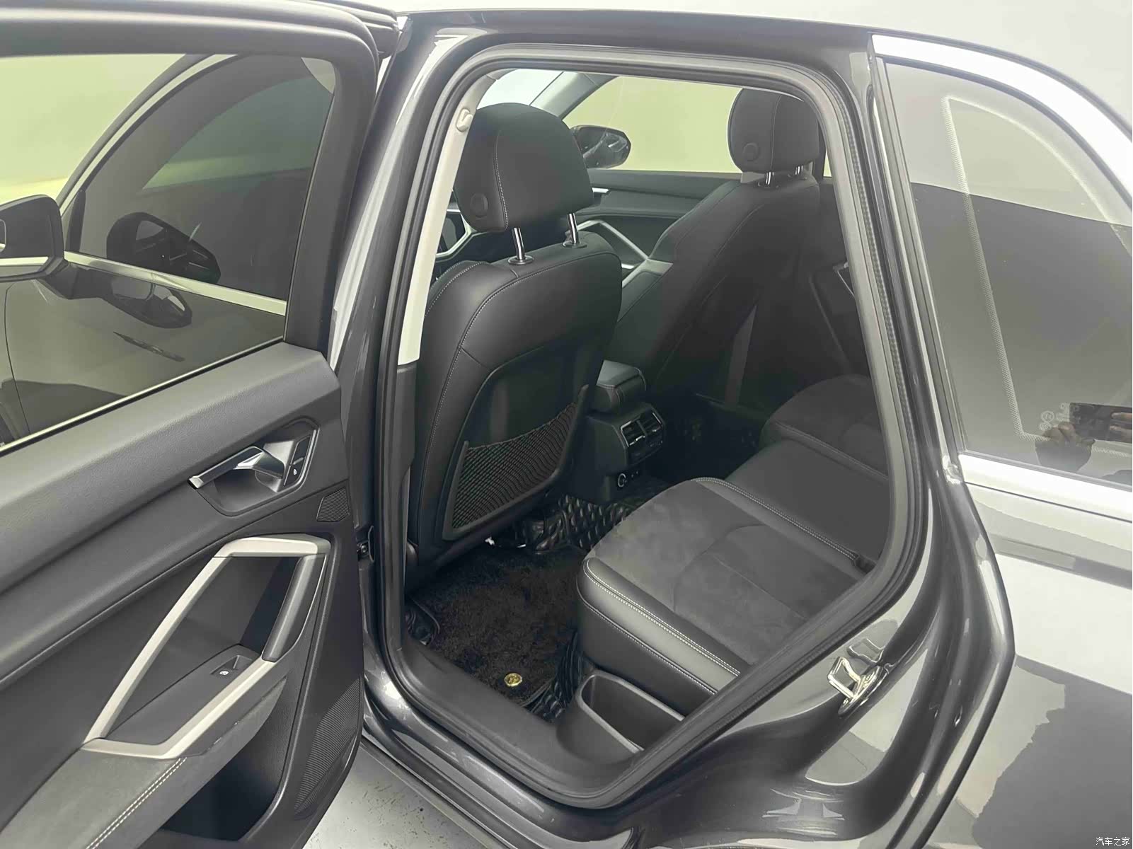 Audi Q3, 2022 12