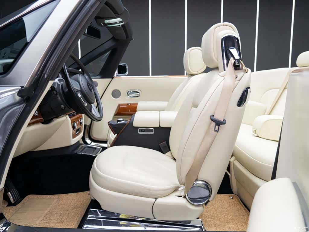 Rolls-Royce Phantom, 2009 8