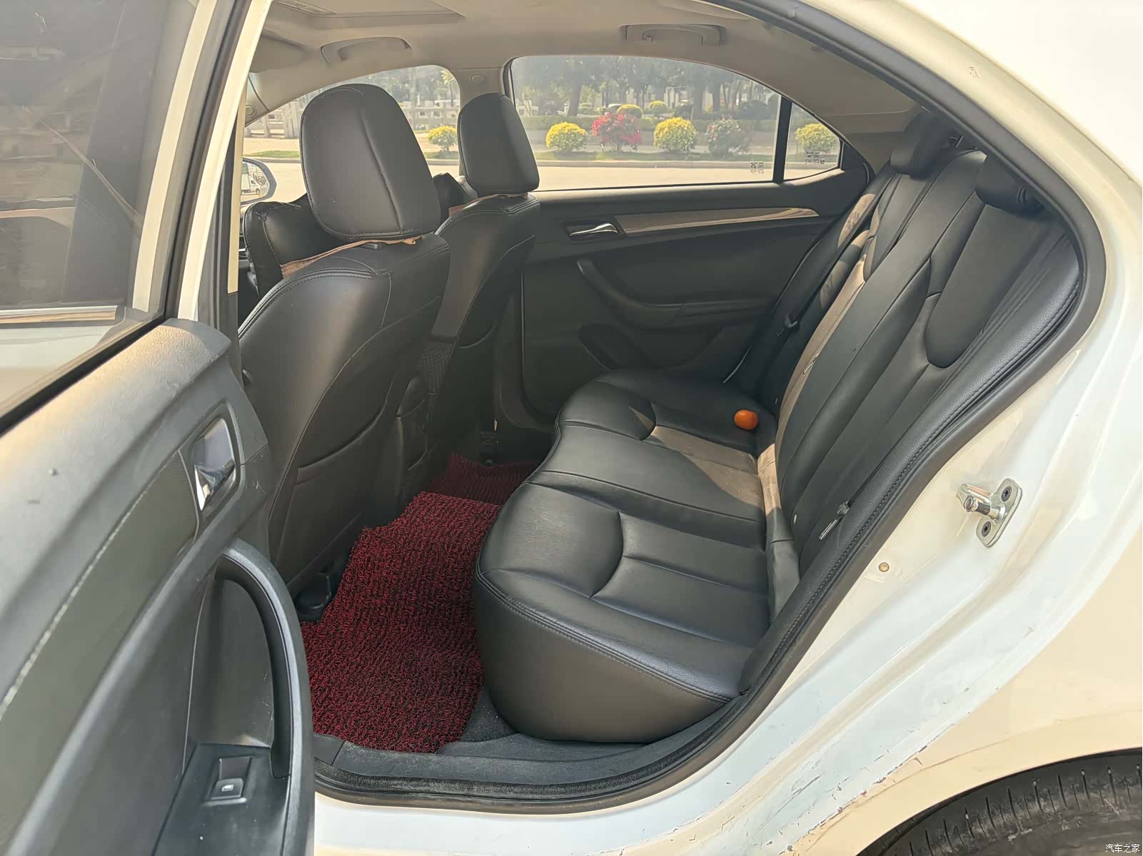 Roewe 360, 2017 все фото