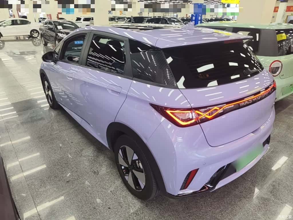 BYD Dolphin, 2024 все фото