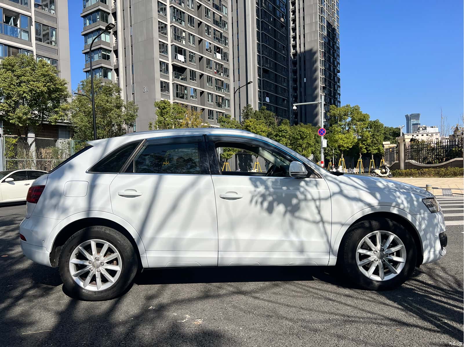 Audi Q3, 2013 4
