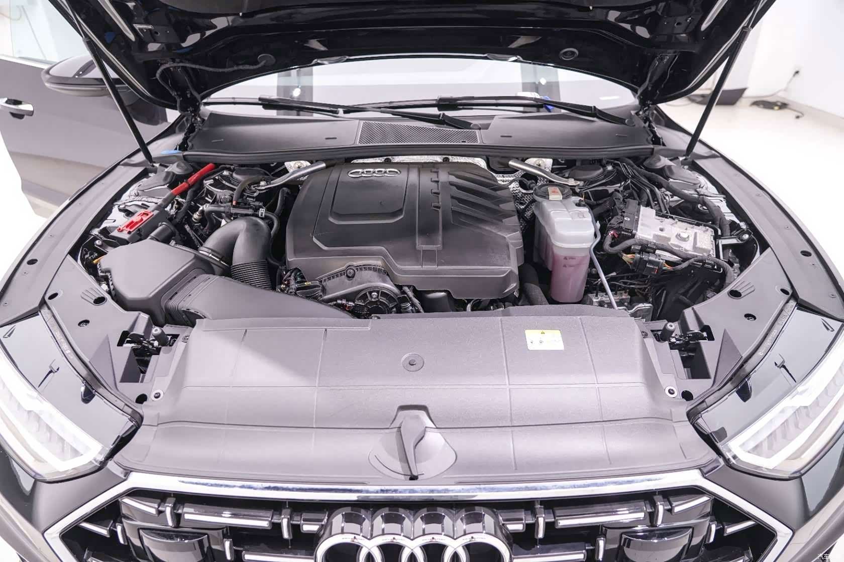 Audi A7L, 2024 23