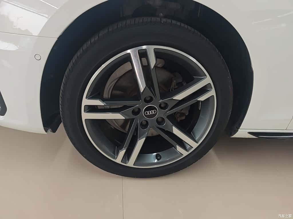 Audi A4L, 2022 23
