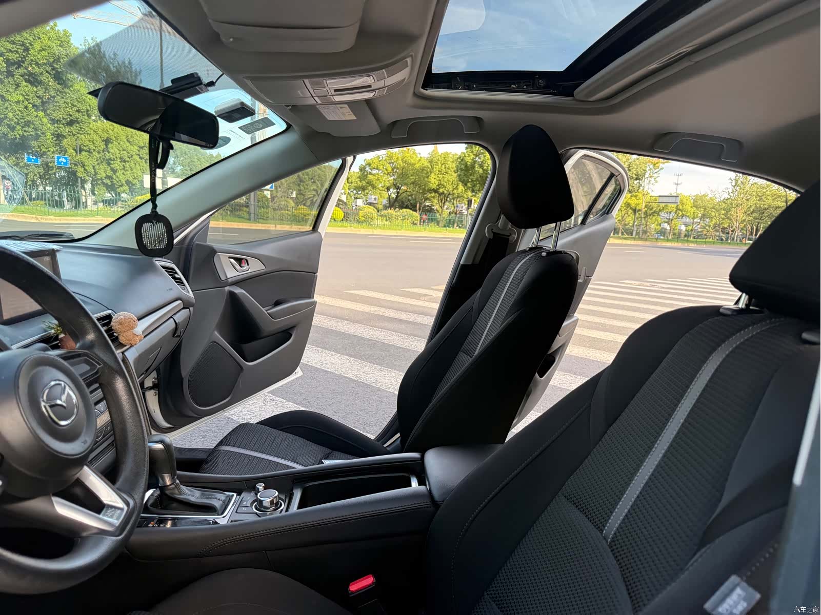 Mazda Mazda3, 2020 13