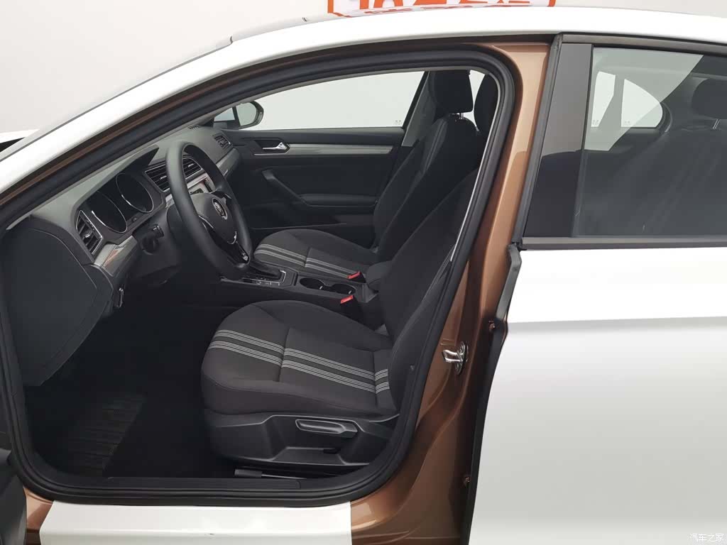 Volkswagen Lamando, 2017 10