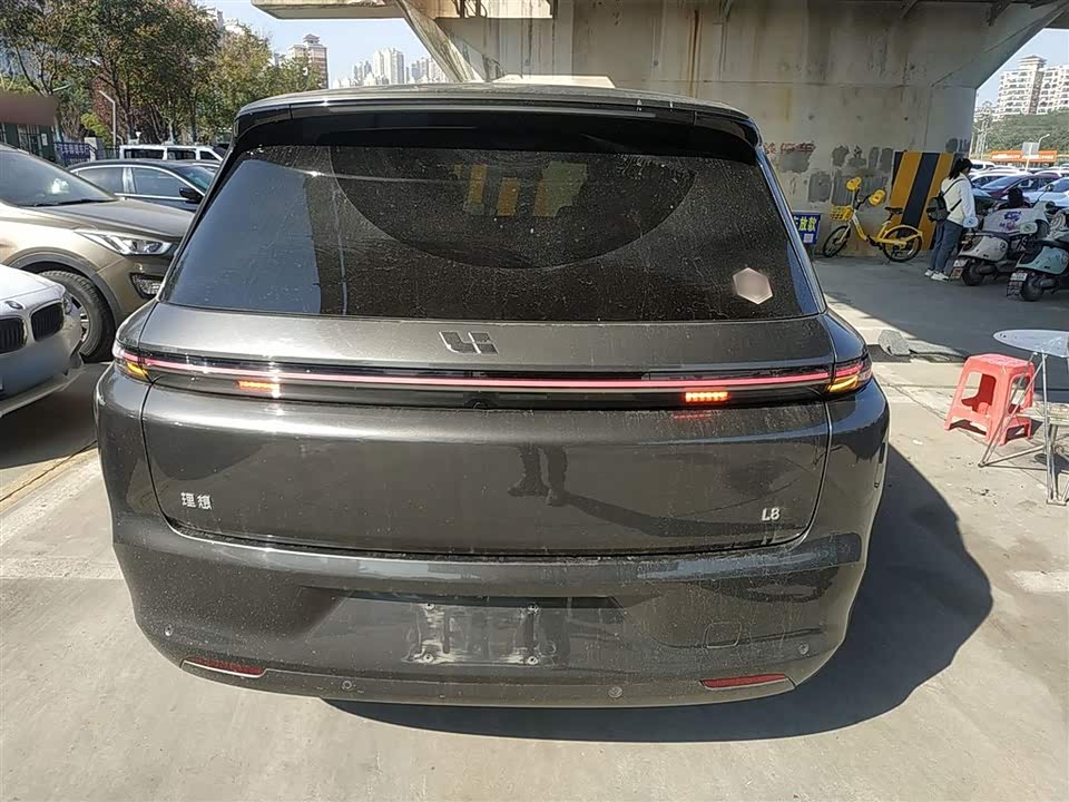 Li Auto Ideal L8