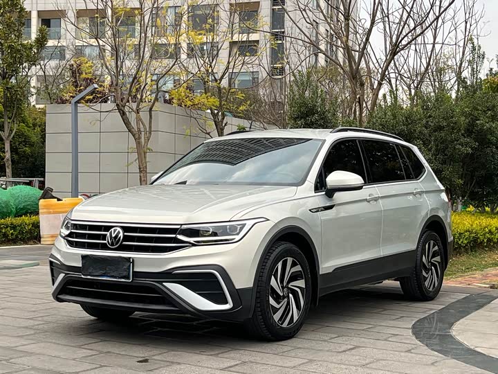 Volkswagen Tiguan L 330TSI Comfort 2022