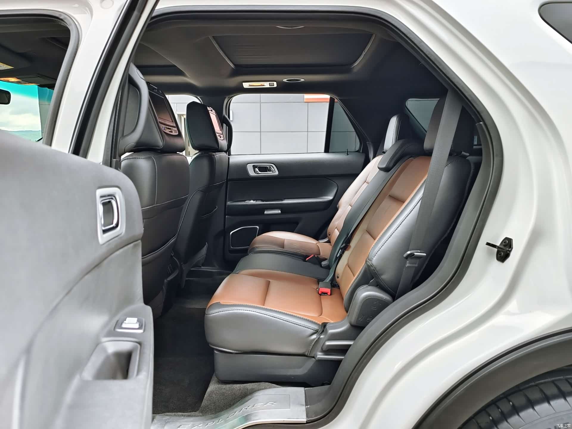 Ford Explorer, 2015 6