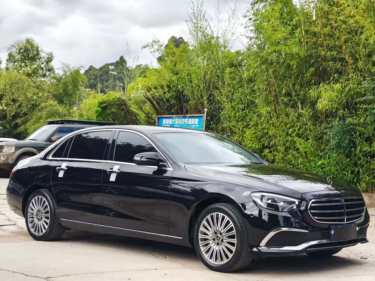 Mercedes-Benz E-Class, 2022 3