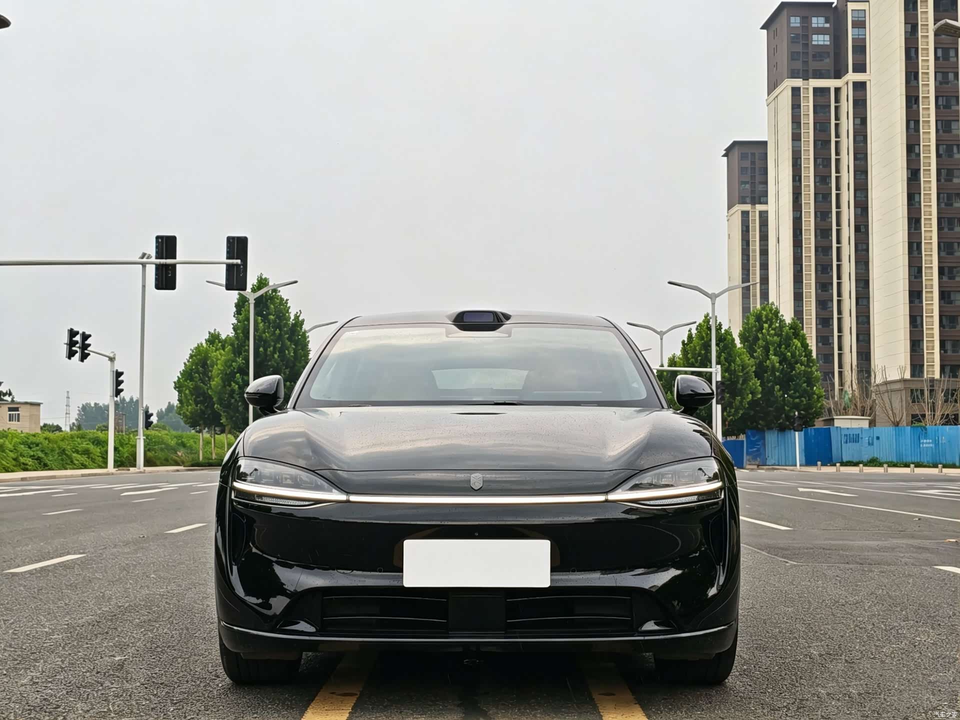 Luxeed R7, 2025 2