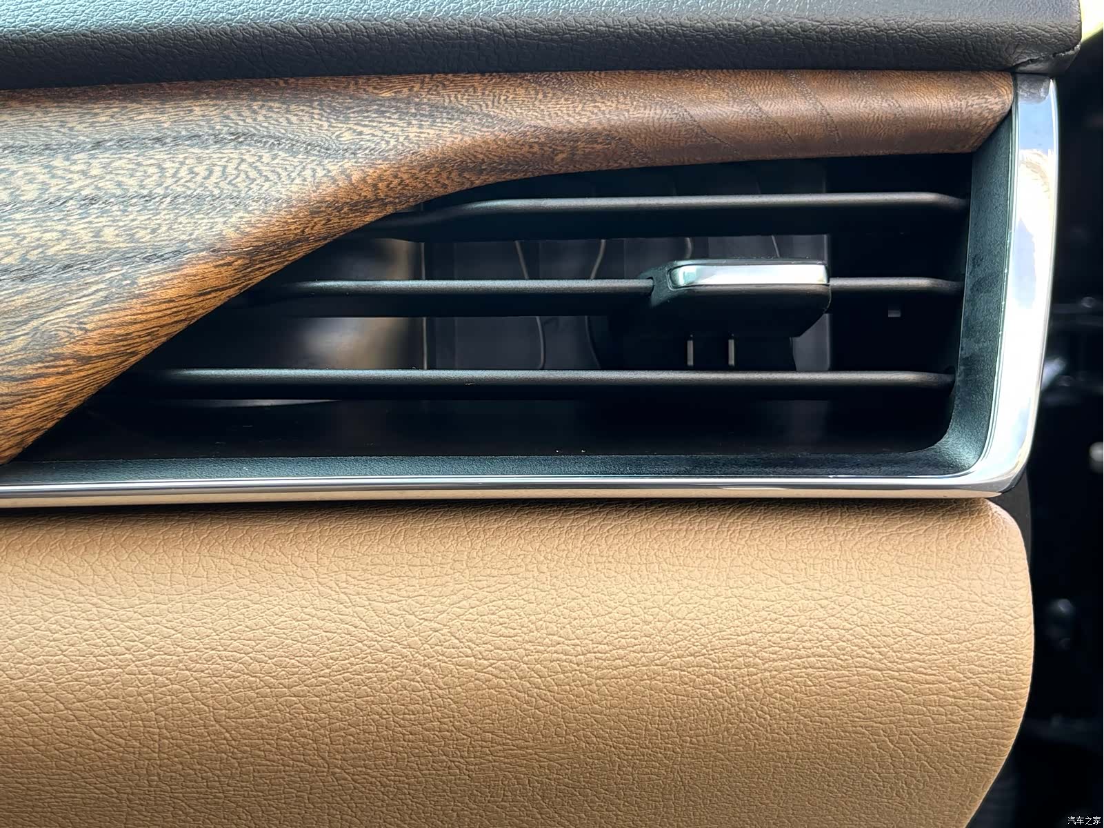 Cadillac CT5, 2022 25