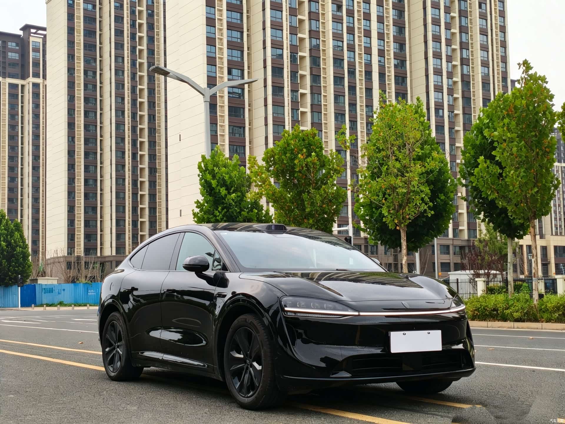Luxeed R7, 2025 3