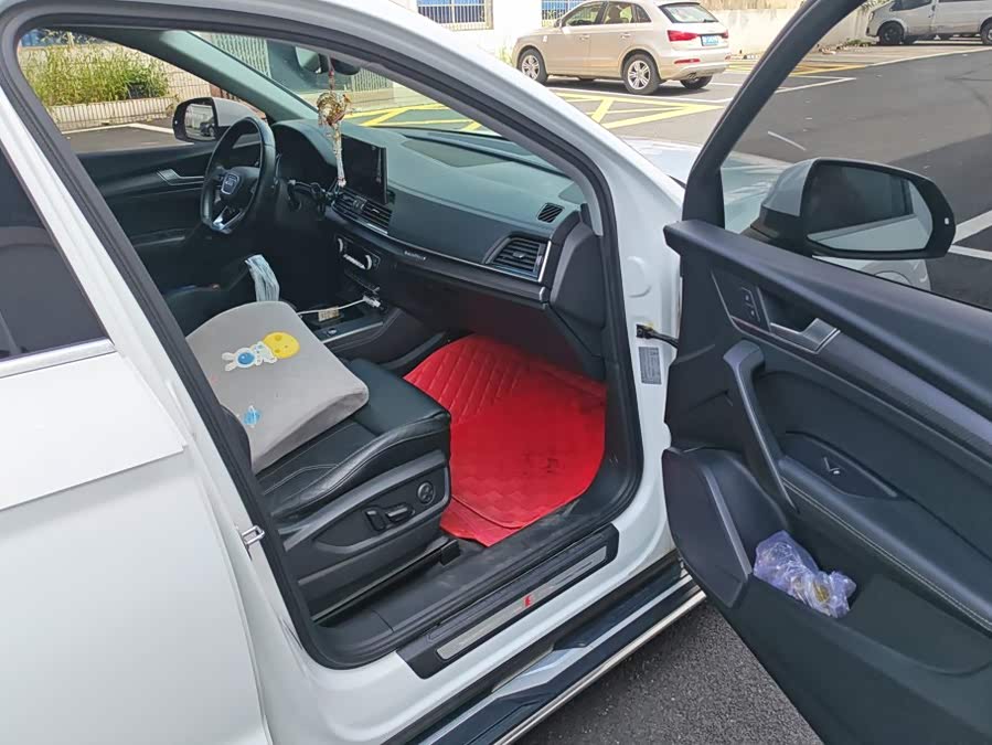 Audi Q5L 2021, фото 8