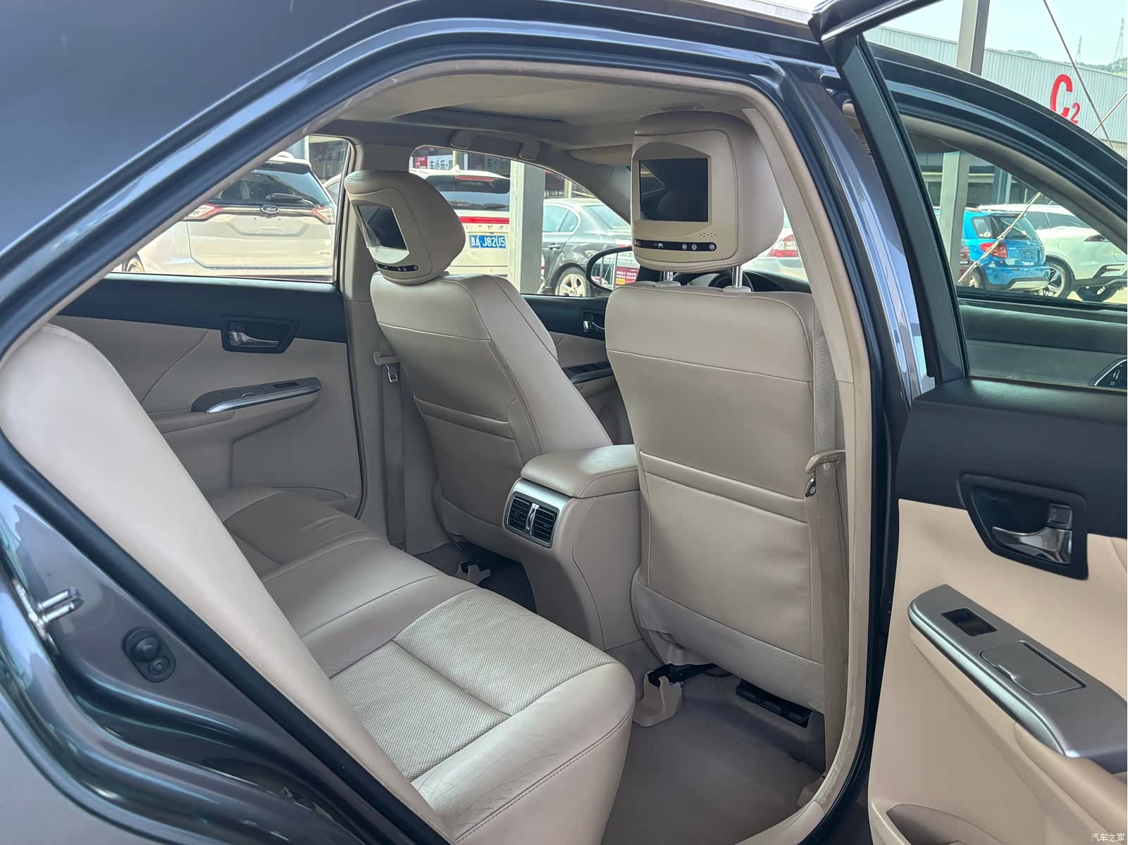 Toyota Camry, 2013 10