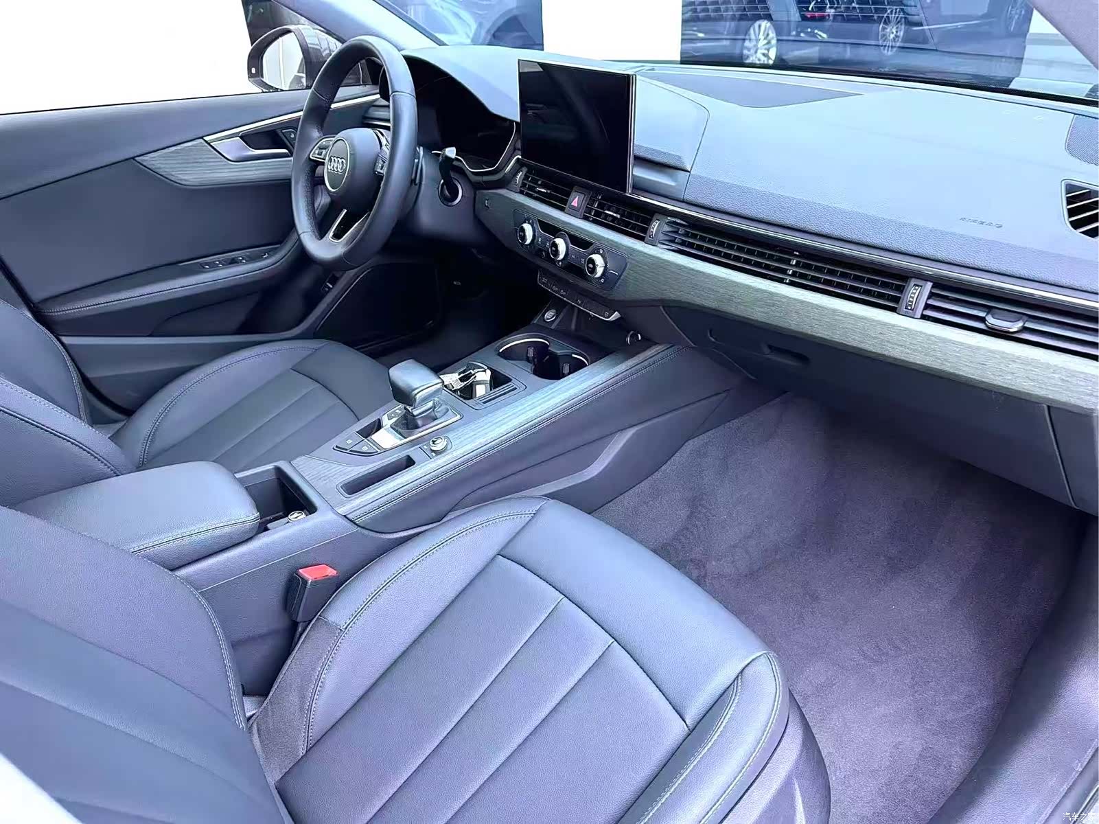 Audi A4L, 2023 10