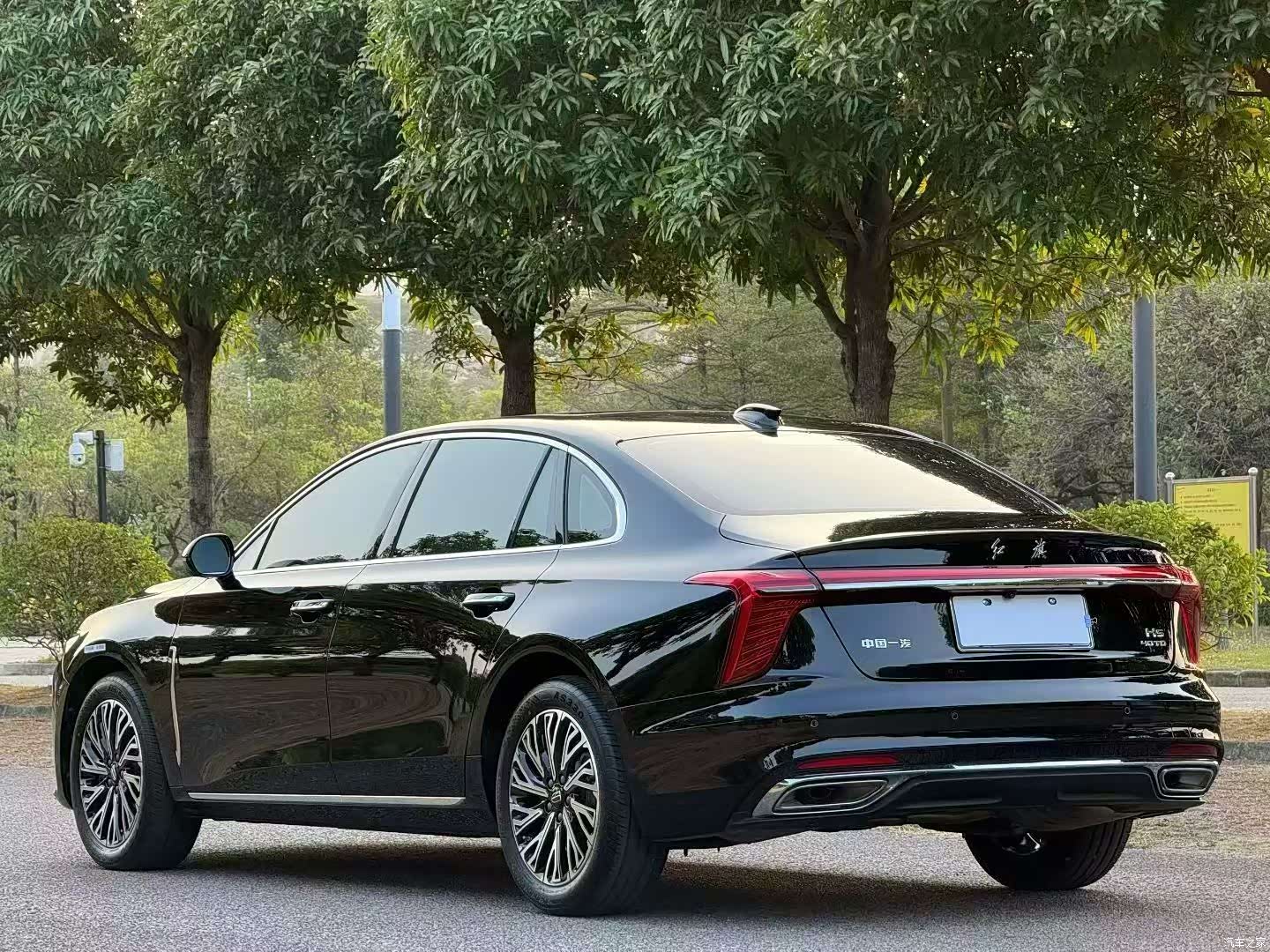 Hongqi H5, 2024 7