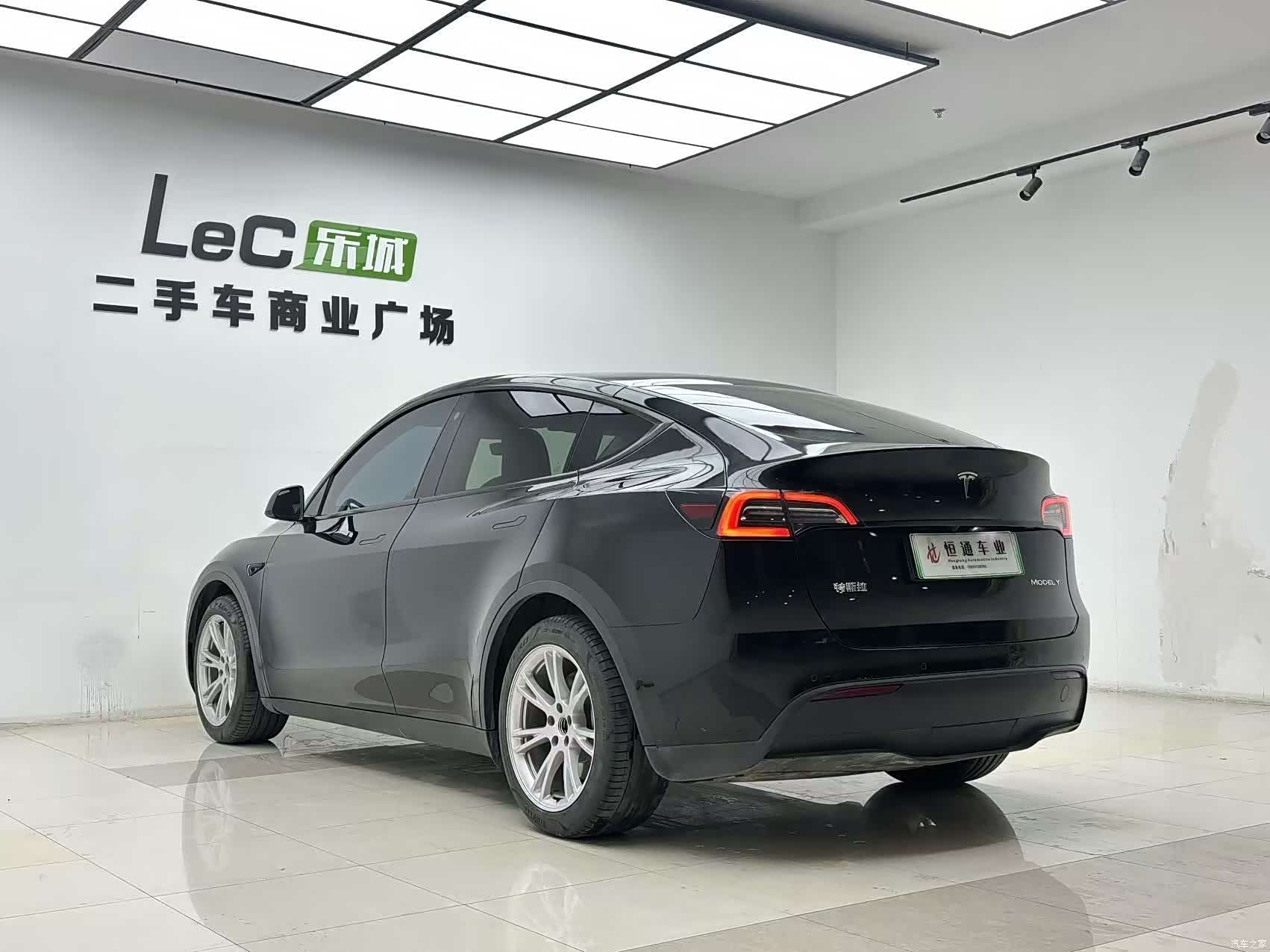 Tesla Model Y, 2023 11