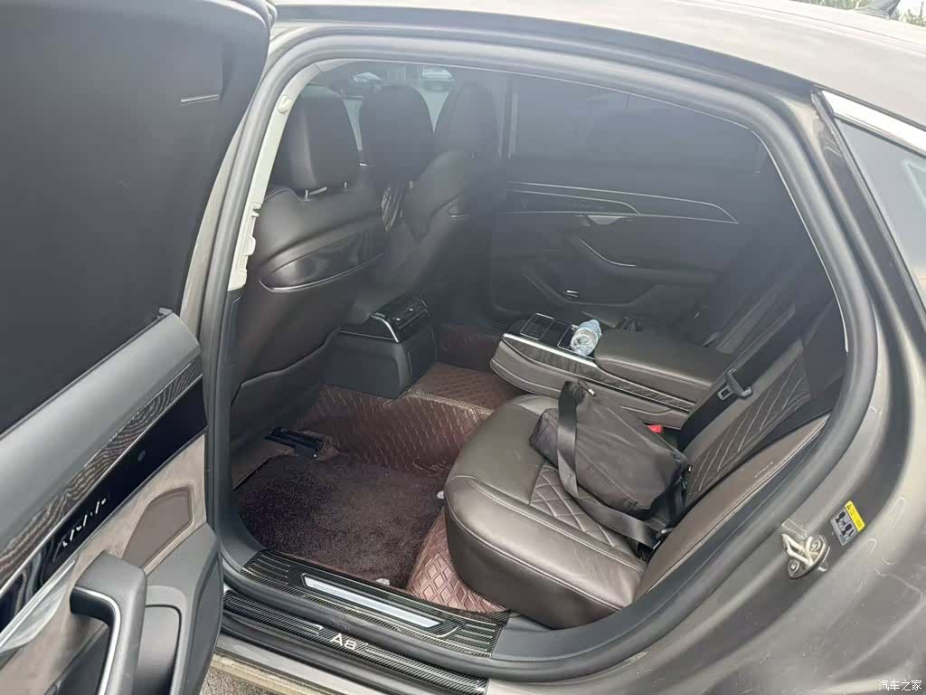 Audi A8L, 2021 7