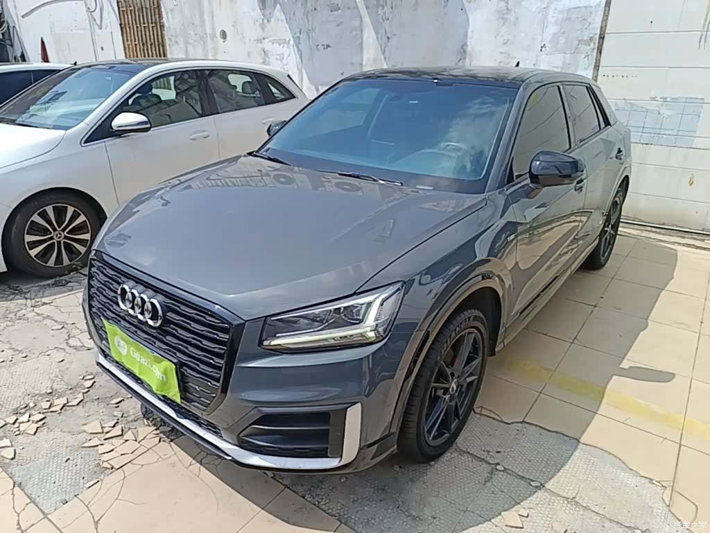 Audi Q2L, 2021 1
