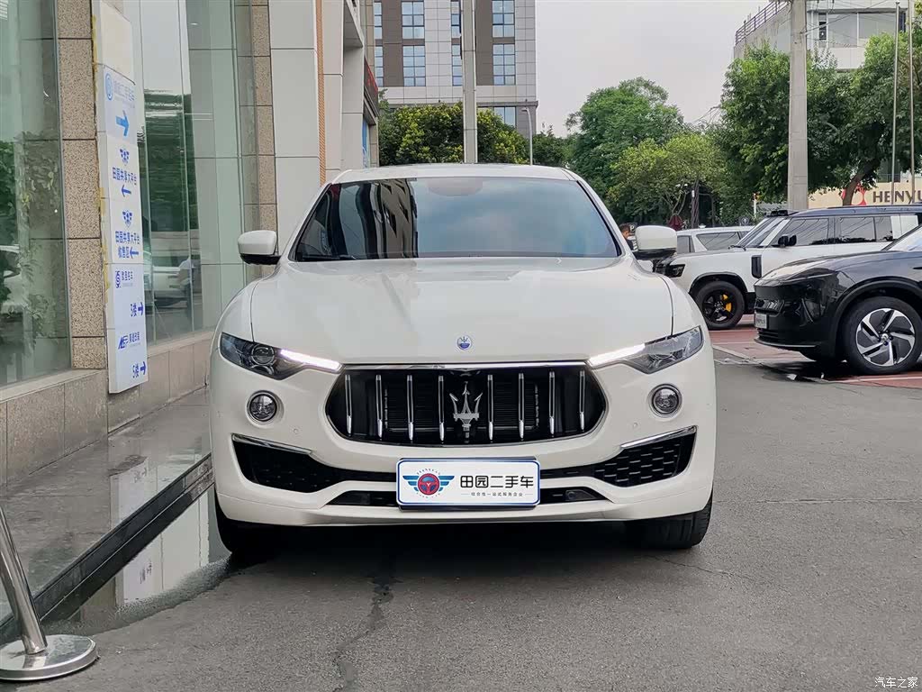 Maserati Levante, 2023 2