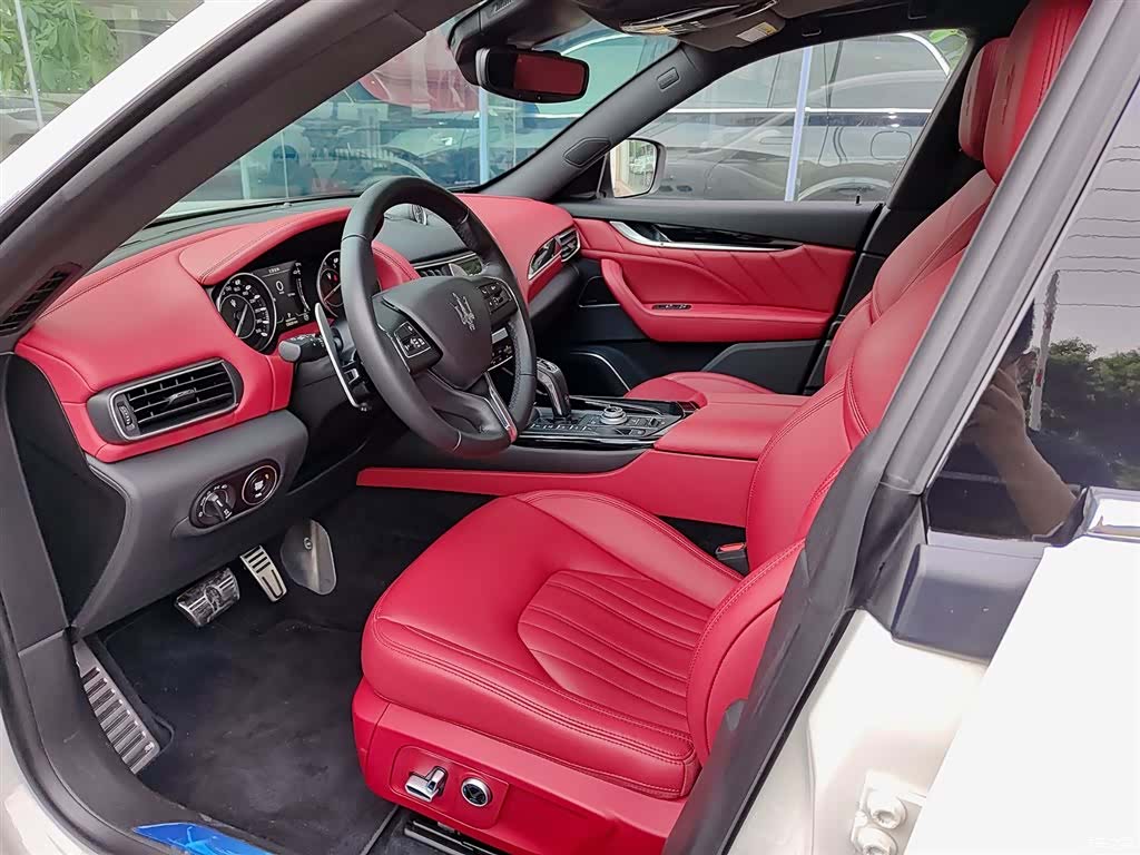 Maserati Levante, 2023 7