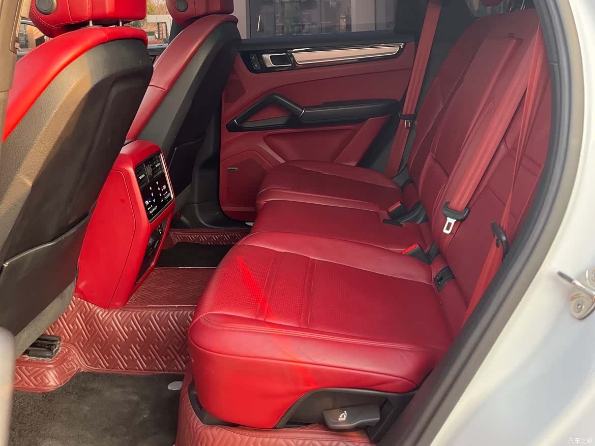 Porsche Cayenne, 2023 11