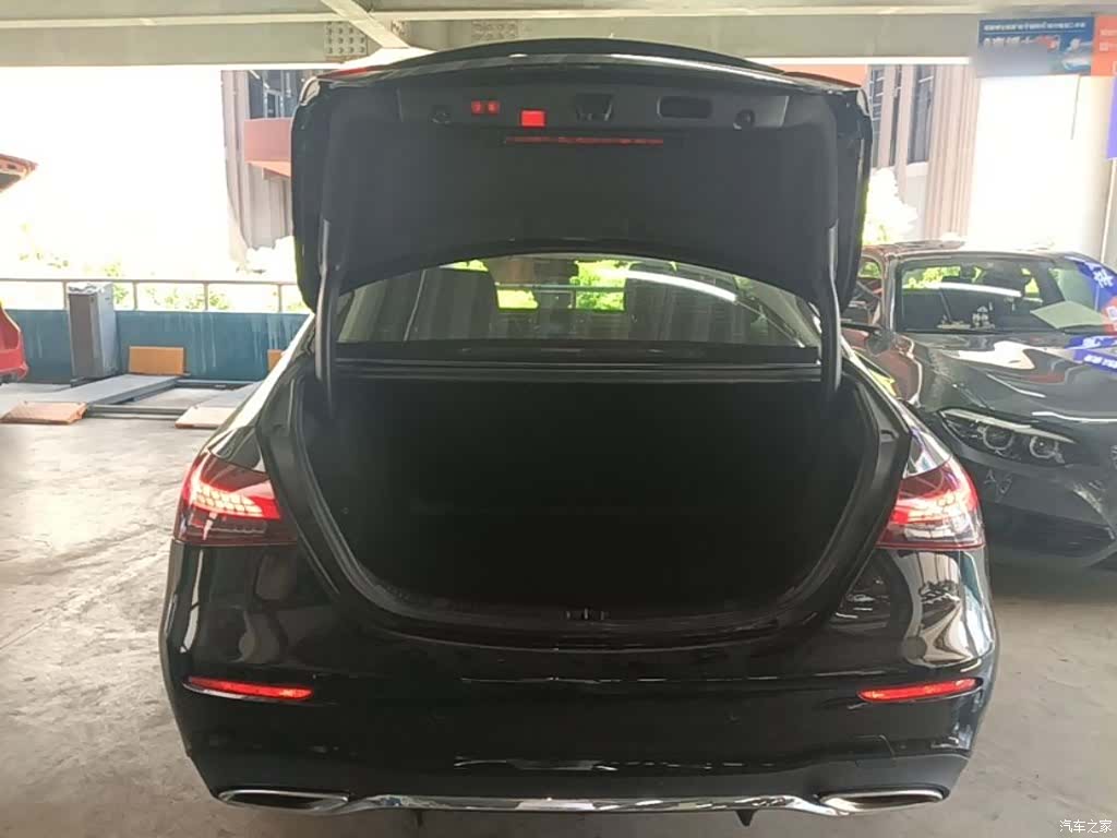 Mercedes-Benz E-Class, 2021 19
