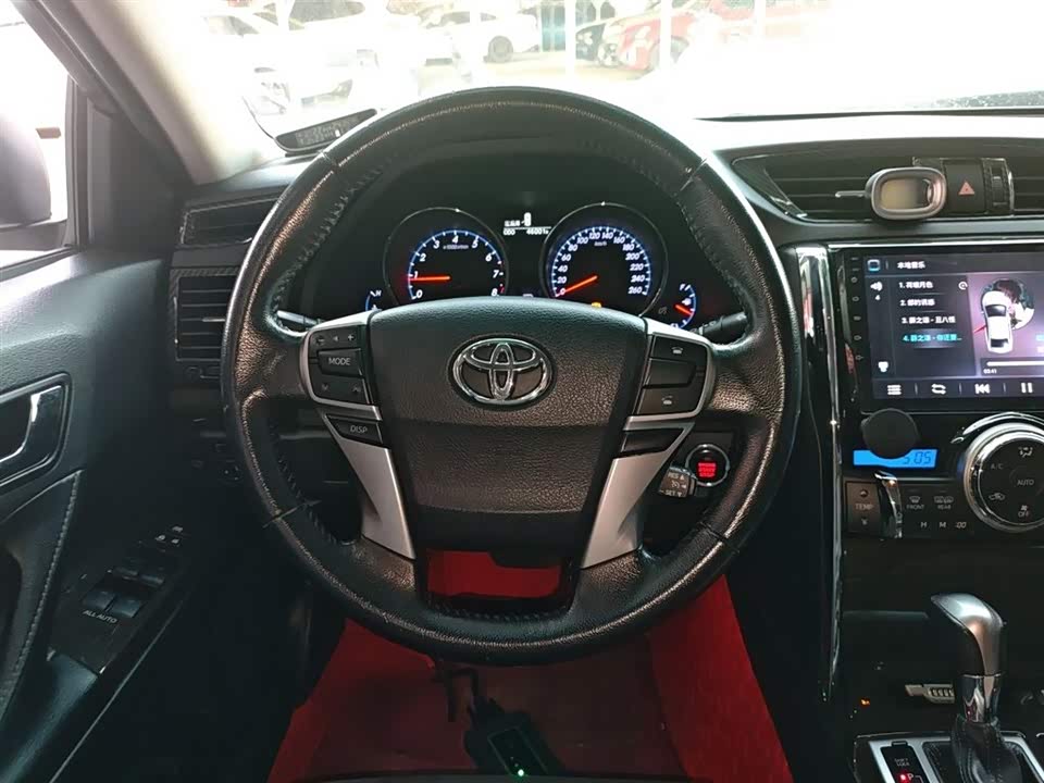 Toyota Reiz