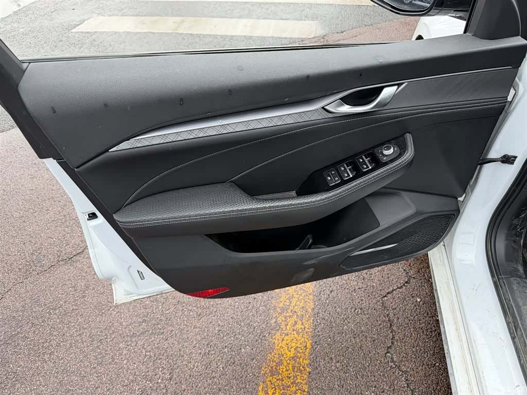Geely Preface, 2022 6