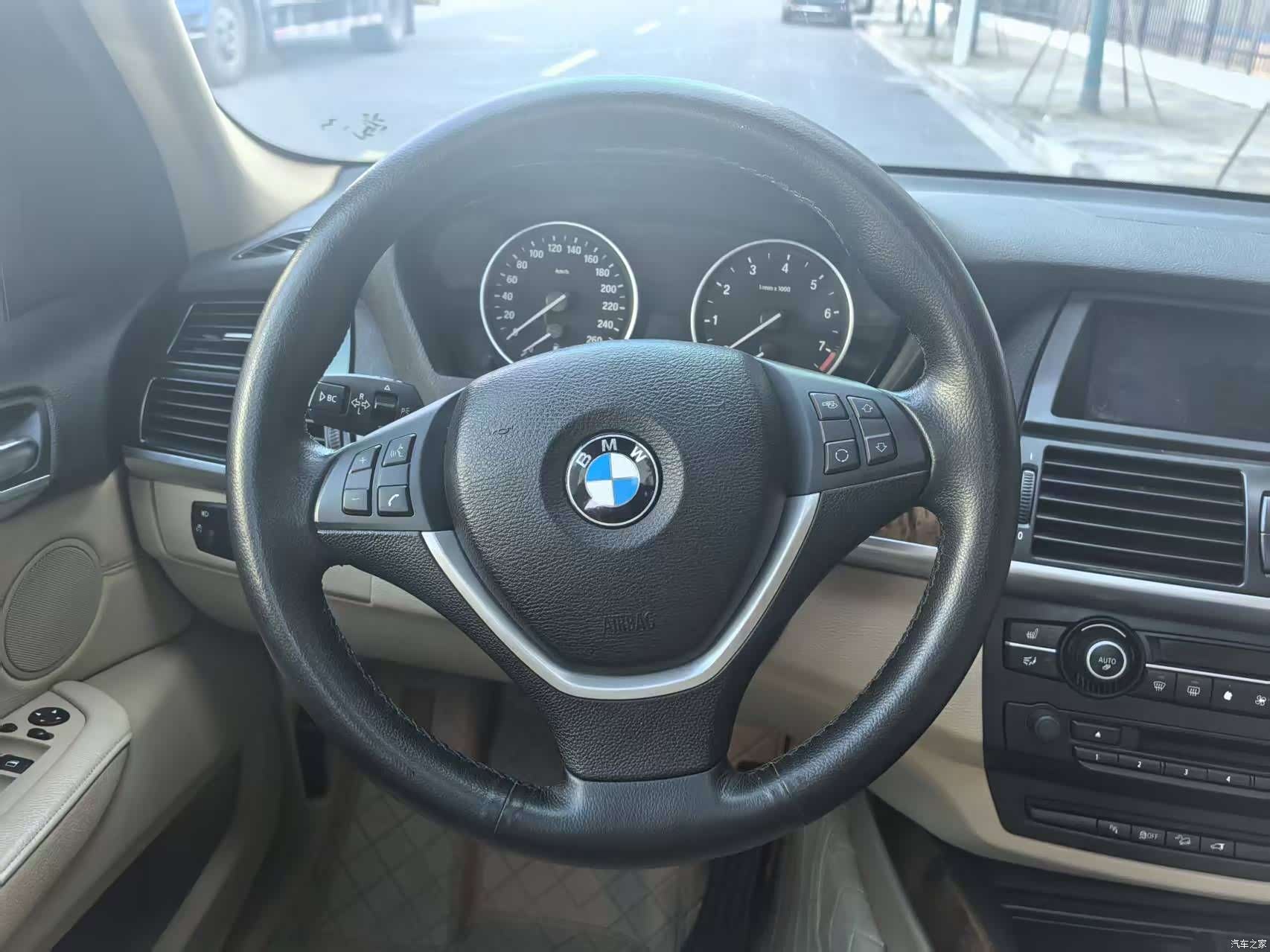 BMW X5, 2011 10