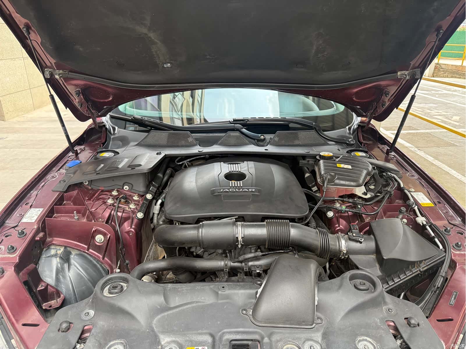 Jaguar XJ, 2018 32