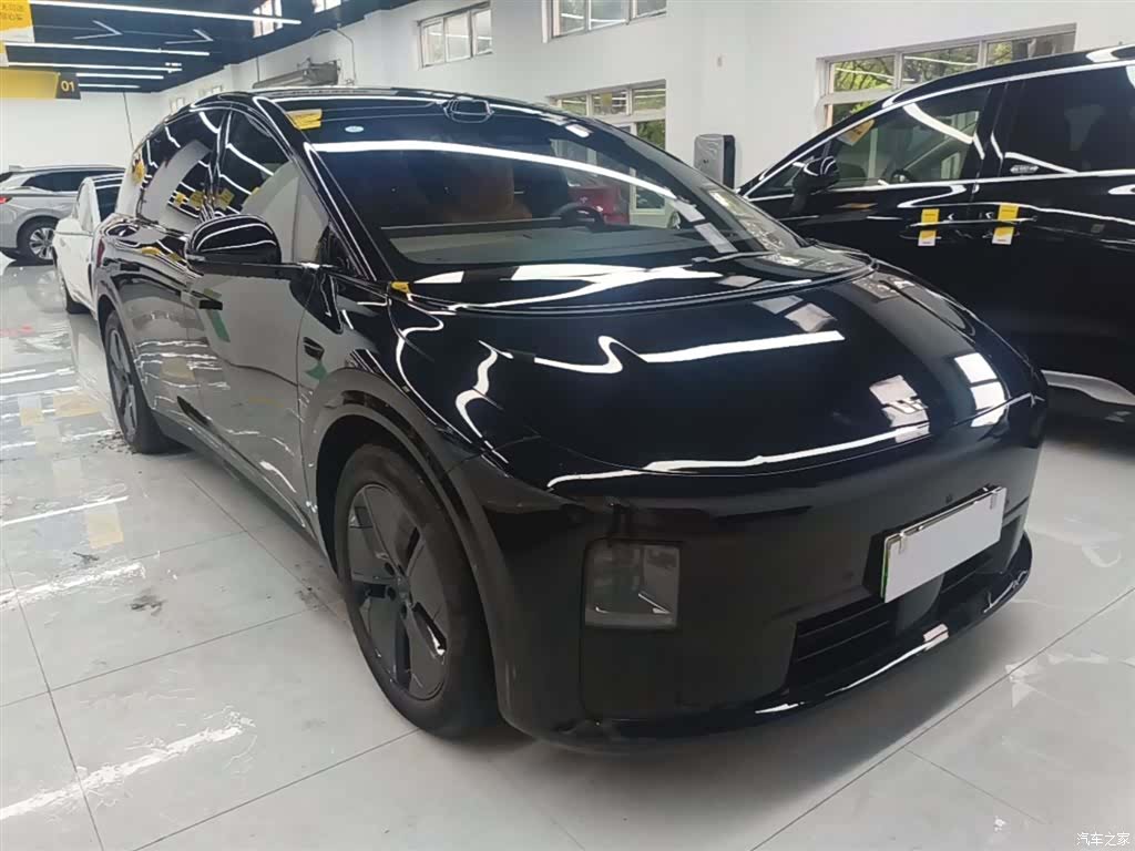 Li Auto i8, 2025 4