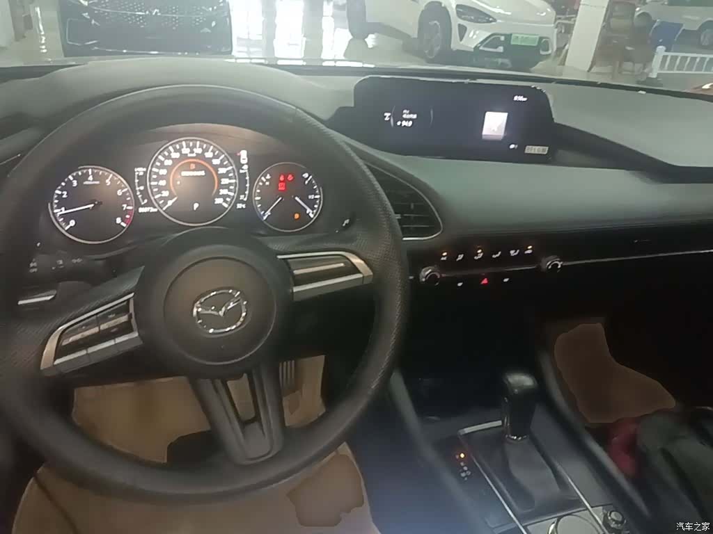 Mazda Mazda3, 2020 10